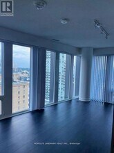 60 Shuter St in Toronto, ON - Building Photo - Building Photo