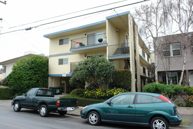 1026 Kains Ave in Berkeley, CA - Foto de edificio - Building Photo