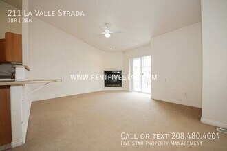 211 La Valle Strada in Pocatello, ID - Foto de edificio - Building Photo