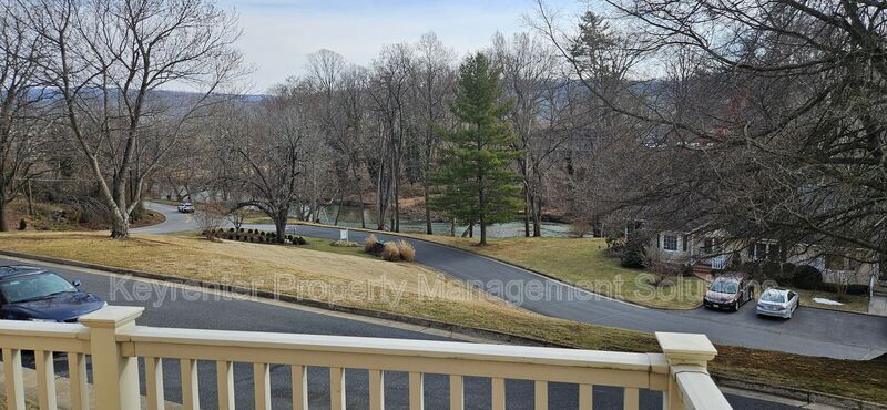 700 Rife Rd in Waynesboro, VA - Building Photo