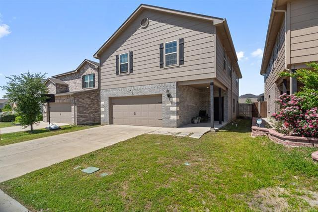 4652 Raleigh Dalton Rd in Dallas, TX - Foto de edificio - Building Photo