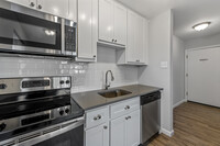 2507 Bellevue Ave, Unit 1 Bedroom photo'