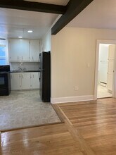 28 1/2 Grove St in Salem, MA - Building Photo - Building Photo