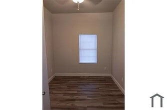 Room in House on Delmar St in San Antonio, TX - Building Photo - Building Photo