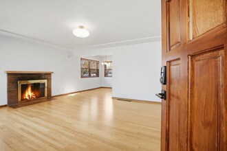 5845 NE 30th Ave, Unit 5845 NE 30th Ave in Portland, OR - Building Photo - Building Photo