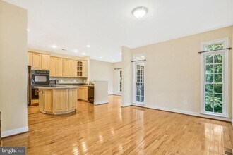 9980 Cyrandall Dr in Oakton, VA - Building Photo - Building Photo