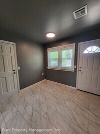 1133 E Lindsey St photo'