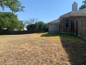1605 S Roy Reynolds Dr in Killeen, TX - Building Photo - Building Photo