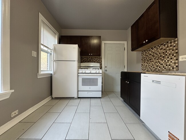 4055 W Melrose St, Unit 3 in Chicago, IL - Building Photo - Building Photo