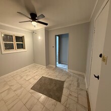 5351 N Kimball Ave, Unit 2 in Chicago, IL - Building Photo - Building Photo