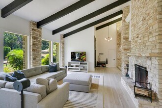 2412 Deer Pass in Austin, TX - Building Photo - Building Photo