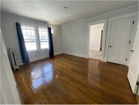 7 Somerset St in Worcester, MA - Building Photo