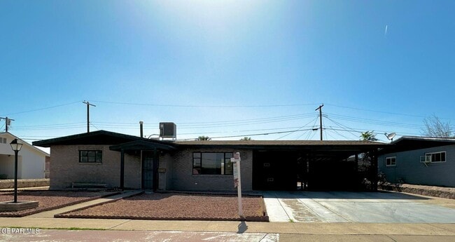 1405 Prairie Dr in El Paso, TX - Building Photo - Building Photo
