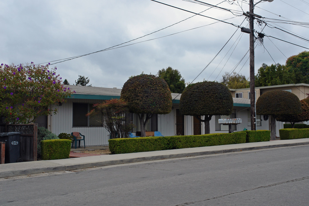 1725 47th Ave in Capitola, CA - Building Photo