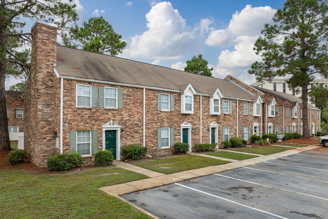 Windsor Place in Mobile, AL - Building Photo