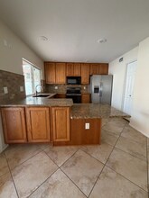 3934 E Park Ave in Phoenix, AZ - Foto de edificio - Building Photo