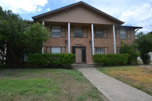 property at 622 Chauncey Dr