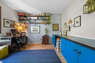 1310 Peninsula Ct in Traverse City, MI - Building Photo - Building Photo