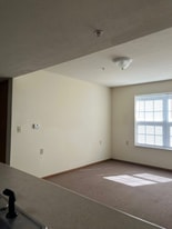 185 Elk Village Dr in Elkview, WV - Building Photo
