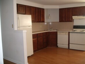 6 Losson Garden Dr-Unit -5 in Cheektowaga, NY - Building Photo - Building Photo