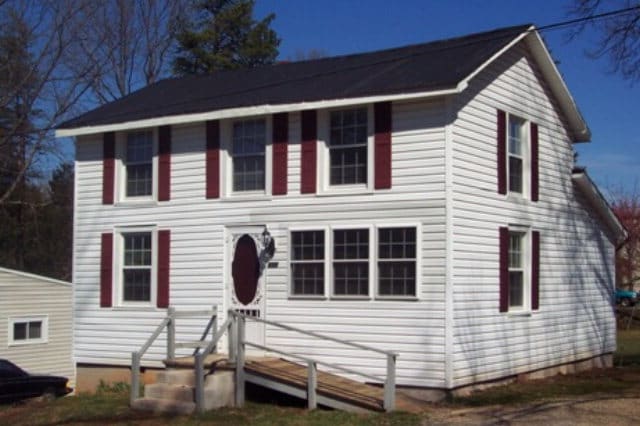 110 Wilson St in Keysville, VA - Foto de edificio