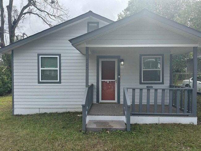 property at 707 Dent St