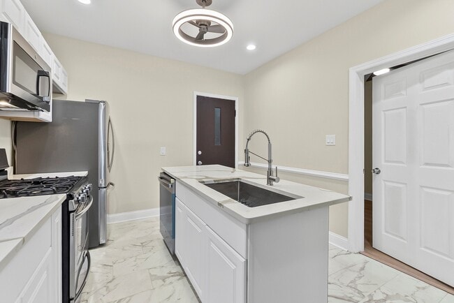 4704 W Monroe St in Chicago, IL - Building Photo - Building Photo