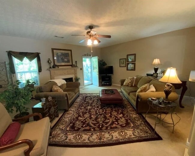 property at 2945 Greyhawk Ln