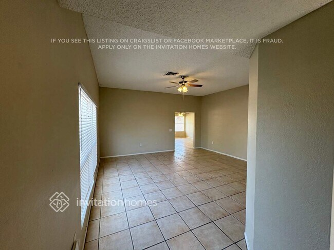 7350 W Maryland Ave in Glendale, AZ - Foto de edificio - Building Photo