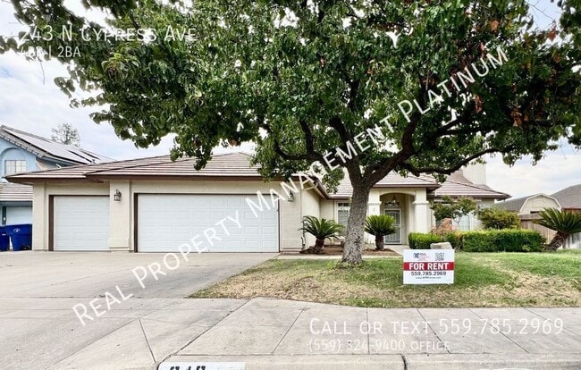 243 N Cypress Ave