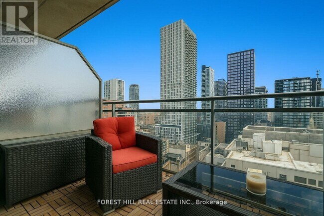 220-1220 Victoria St in Toronto, ON - Building Photo - Building Photo