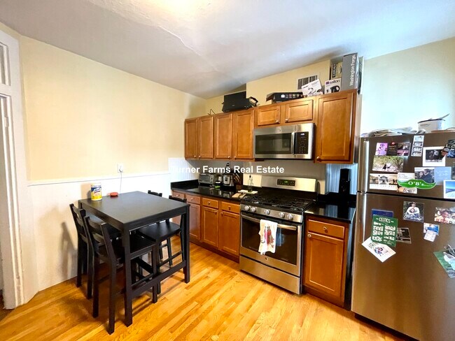 59 Cedar St, Unit 3L in Somerville, MA - Building Photo - Building Photo