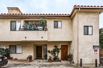 555 W. 20th St. in San Pedro, CA - Building Photo - Building Photo