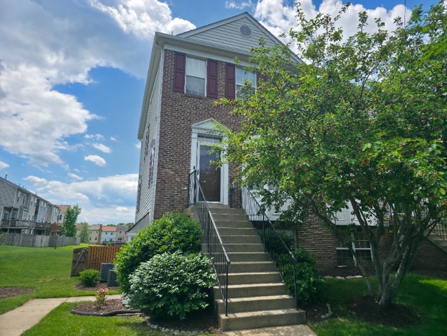 property at 1227 Rockland Ct