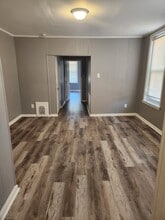 916 N 6th St, Unit unit A in Camden, NJ - Building Photo - Building Photo