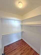 5000 Whitsett Ave, Unit 203 in Los Angeles, CA - Foto de edificio - Building Photo