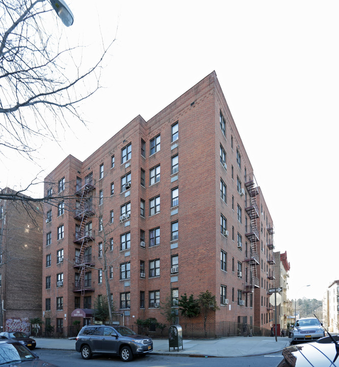 2866 Marion Ave in Bronx, NY - Building Photo