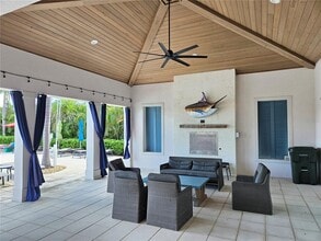 9839 Haze Dr in Venice, FL - Building Photo - Building Photo