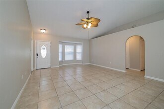 721 Palaiseau Ct in Kissimmee, FL - Building Photo - Building Photo