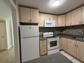 8301 SW 142nd Ave, Unit 204 in Miami, FL - Building Photo - Building Photo
