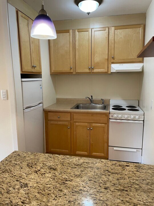 117 North Ave in Abington, MA - Building Photo
