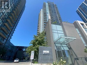 5025-5025 Four Springs Ave in Mississauga, ON - Building Photo - Building Photo