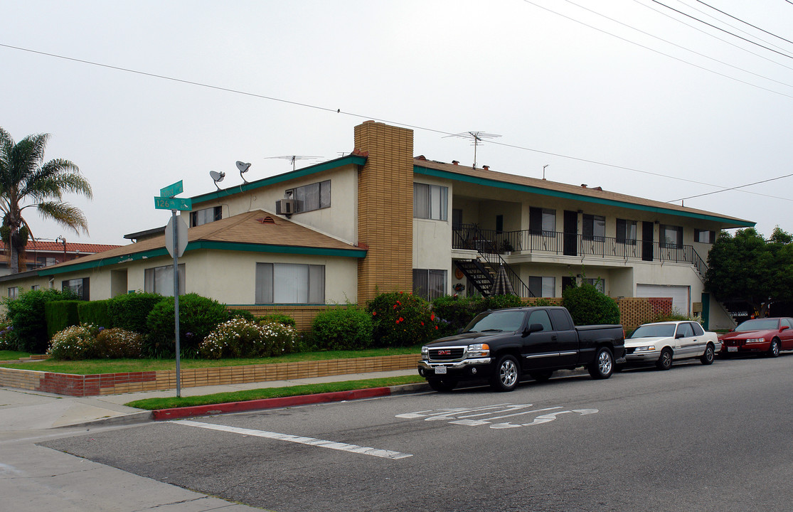 12544 Oxford Ave in Hawthorne, CA - Building Photo