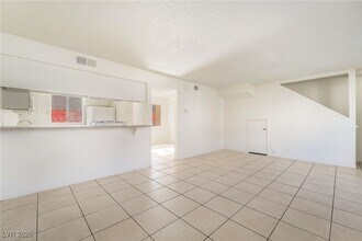 233 N 18th St in Las Vegas, NV - Building Photo - Building Photo