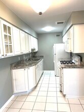 1619 N Windsor Dr in Arlington Heights, IL - Building Photo - Building Photo