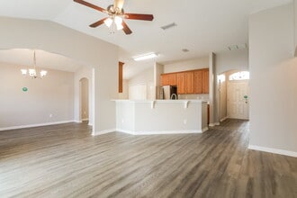 2704 Creekfront Dr in Green Cove Springs, FL - Building Photo - Building Photo