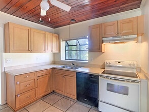 319 Lucerne Dr in Cocoa, FL - Building Photo - Building Photo