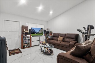 9502 Southwest 151 Court in Miami, FL - Building Photo - Building Photo