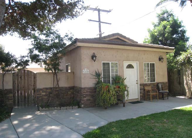 6424 Alondra Blvd in Paramount, CA - Building Photo