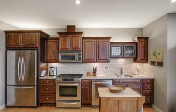 136 SW Washington Ave in Corvallis, OR - Building Photo - Building Photo